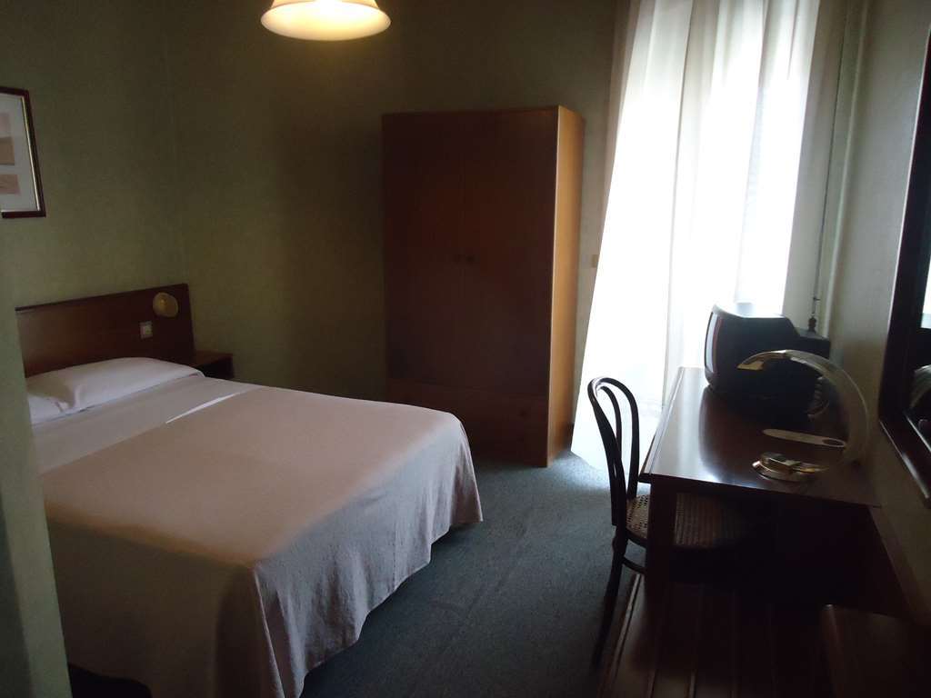 Hotel De La Ville Central Latina Rum bild